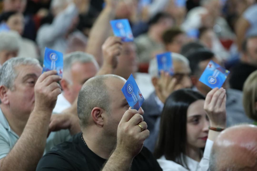 “ქართული ოცნების” პარტიული კონფერენციები სამეგრელო-ზემო სვანეთის მხარეში დასრულდა