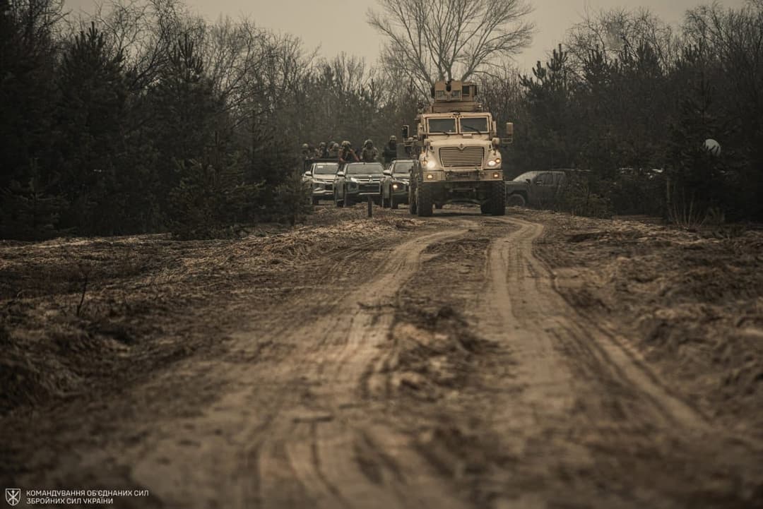 15 ტანკი, 48 საარტილერიო სისტემა, 500-ზე მეტი ოკუპანტი – რუსეთის ახალი დანაკარგები უკრაინაში