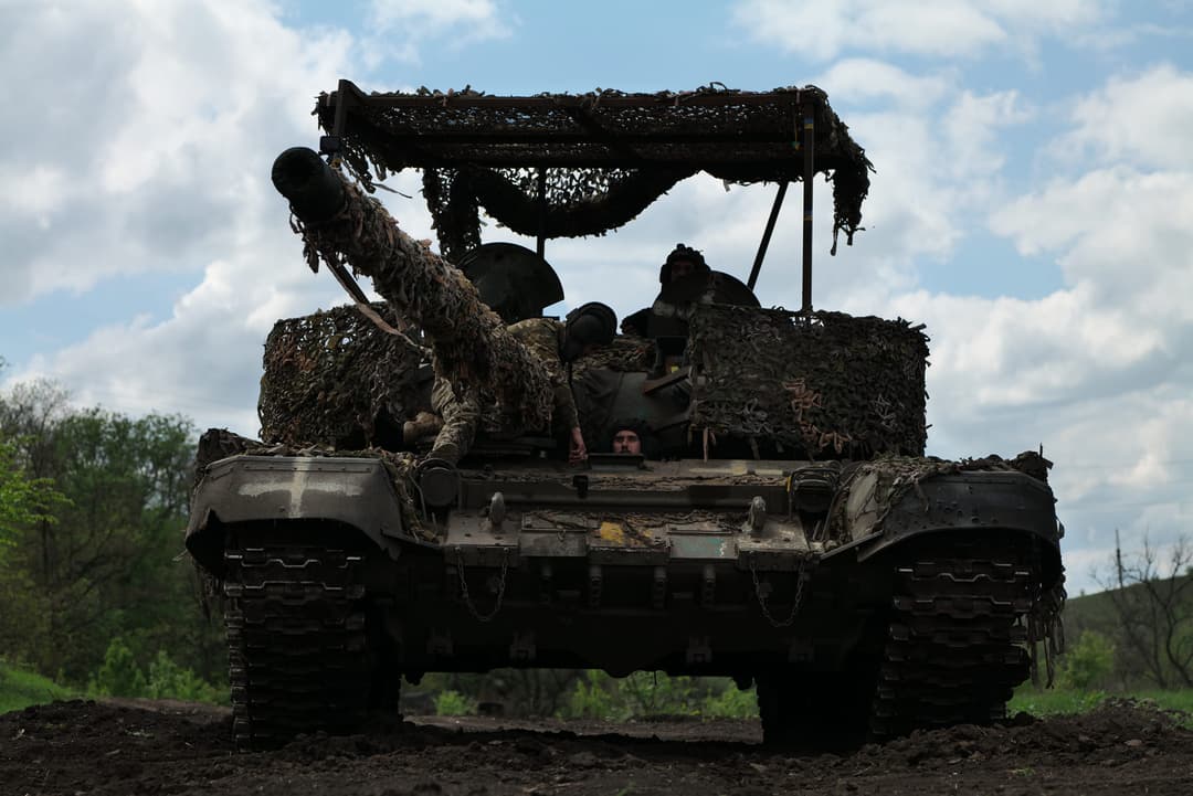 თვითმფრინავი, 50-ზე მეტი საარტილერიო სისტემა, 1200-მდე ოკუპანტი ერთ დღეში – რუსეთის ახალი დანაკარგები უკრაინაში