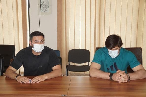 ონის მუნიციპალიტეტის მერის პირველი მოადგილე ახალგაზრდა სპორტსმენს მირიან მაისურაძეს შეხვდა