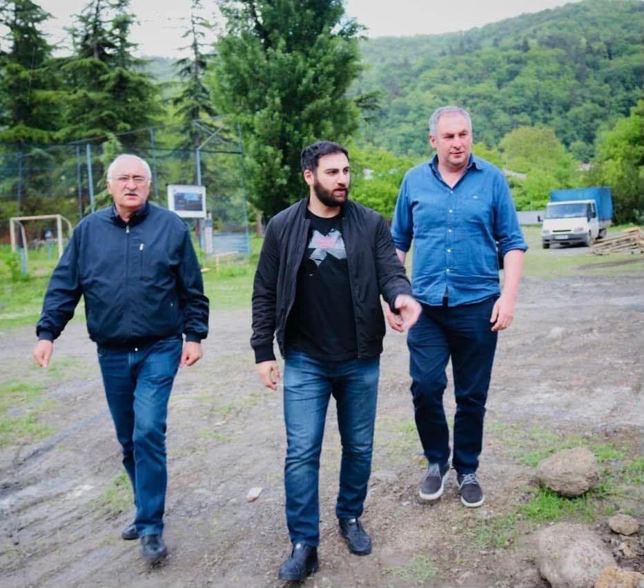 Frontnews image description