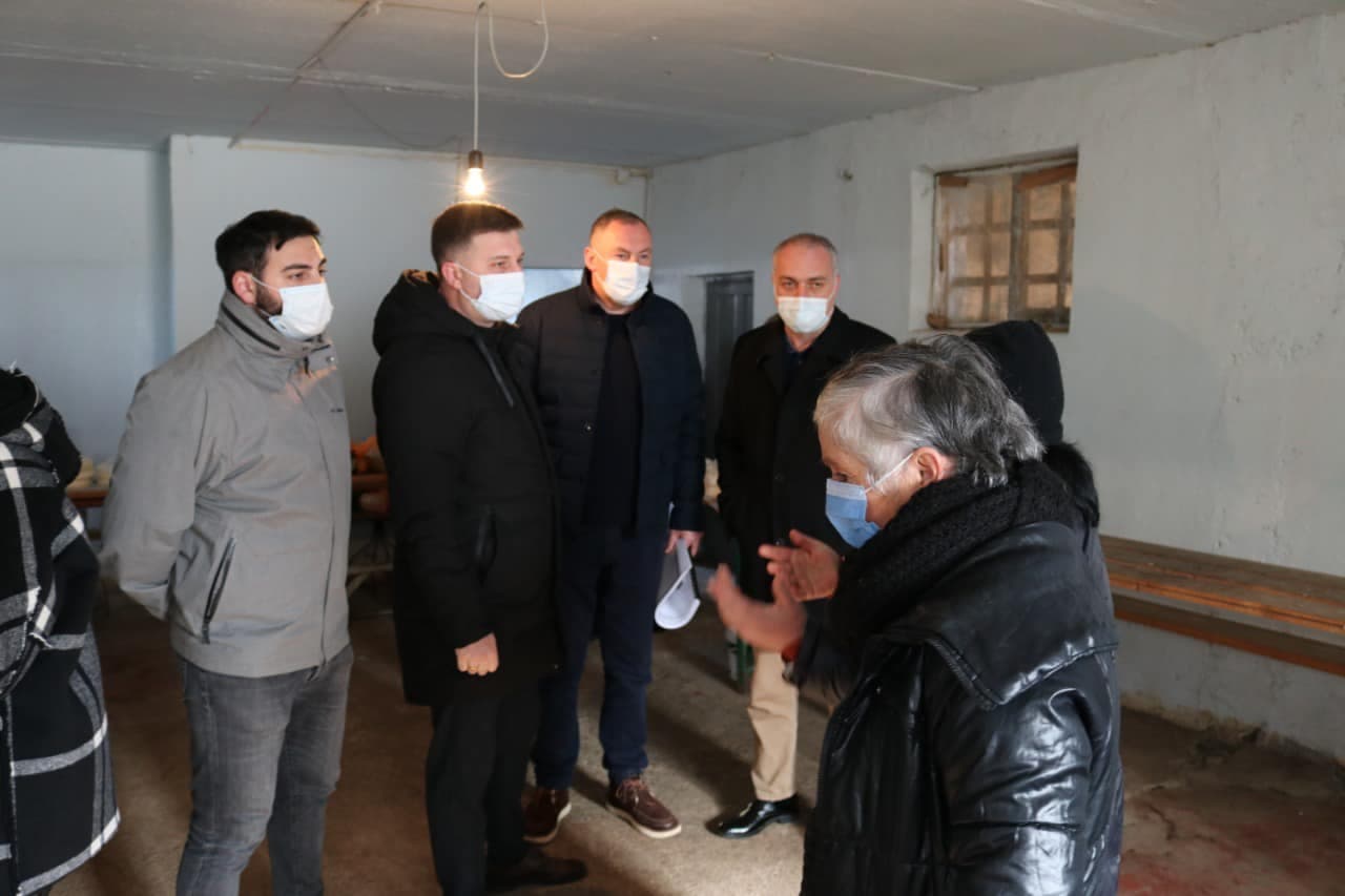 Frontnews image description