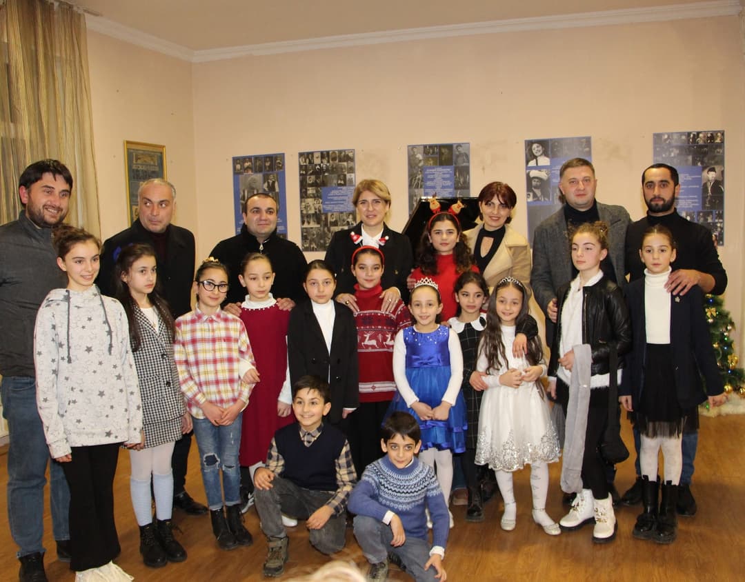ონში ზურაბ ბაკურაძის სახელობის სამუსიკო სკოლის წლის შემაჯამებელი კონცერტი გაიმართა