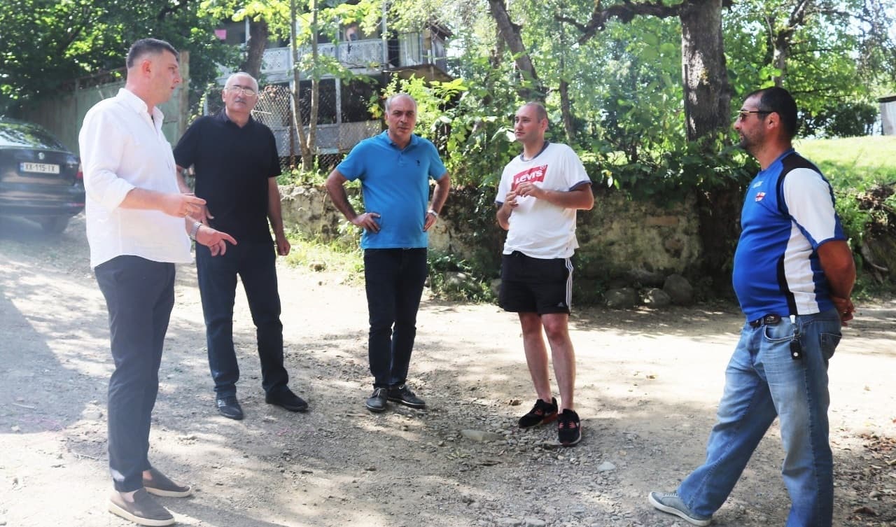 Frontnews image description