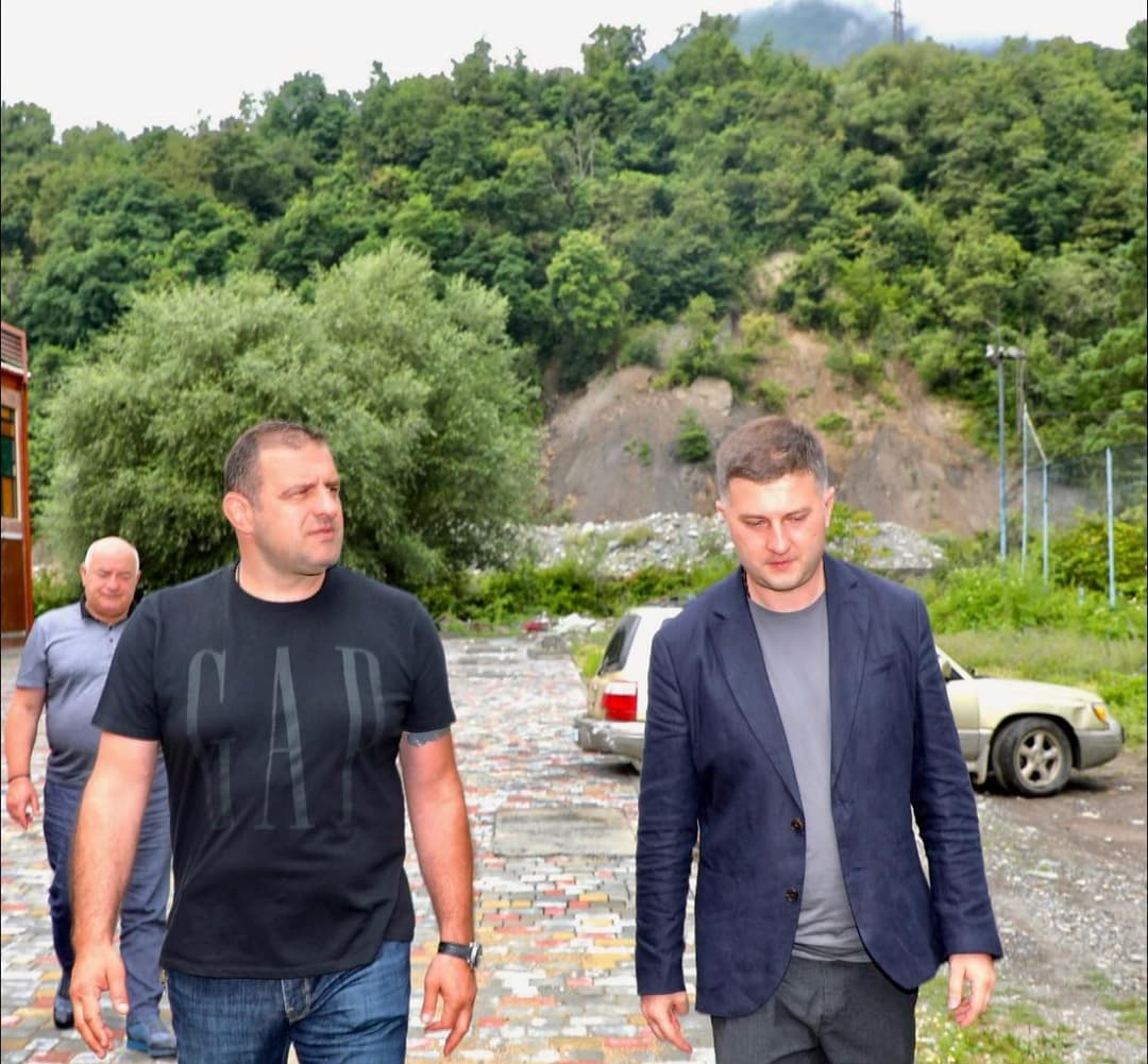 ონის მუნიციპალიტეტის მერი საქართველოს ჭიდაობის ეროვნული ფედერაციის პრეზიდენტს შეხვდა