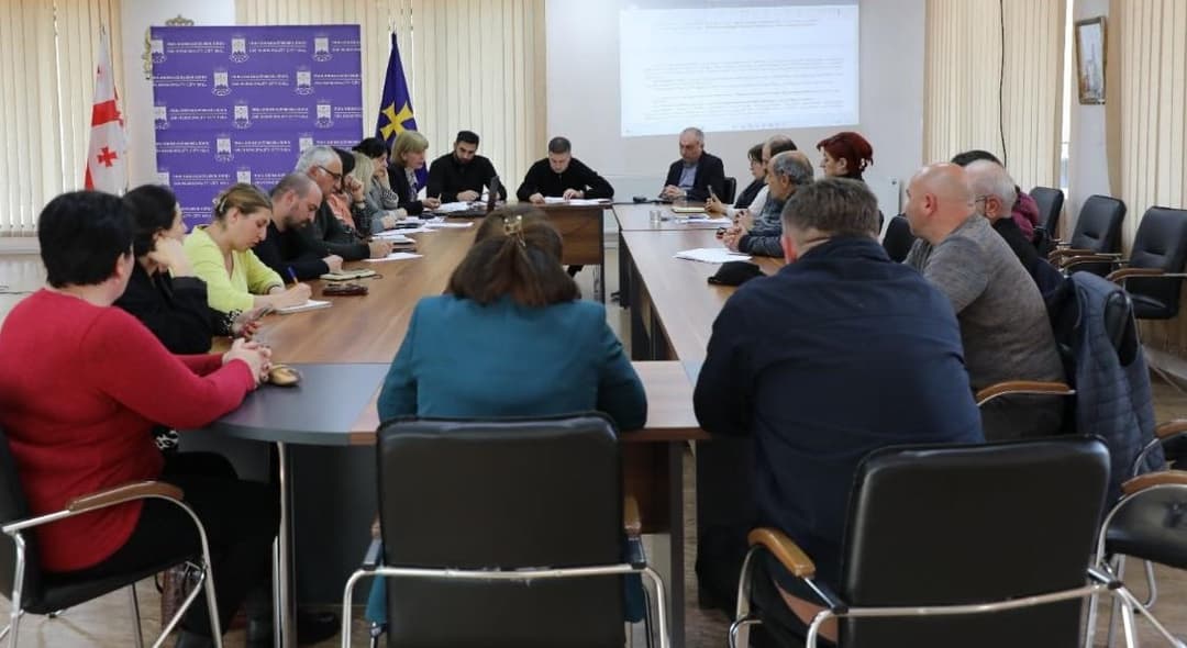 ონის მუნიციპალიტეტის მერიაში 2024-2027 წლის პრიორიტეტების დოკუმენტზე მომუშავე ჯგუფის შეხვედრა გაიმართა