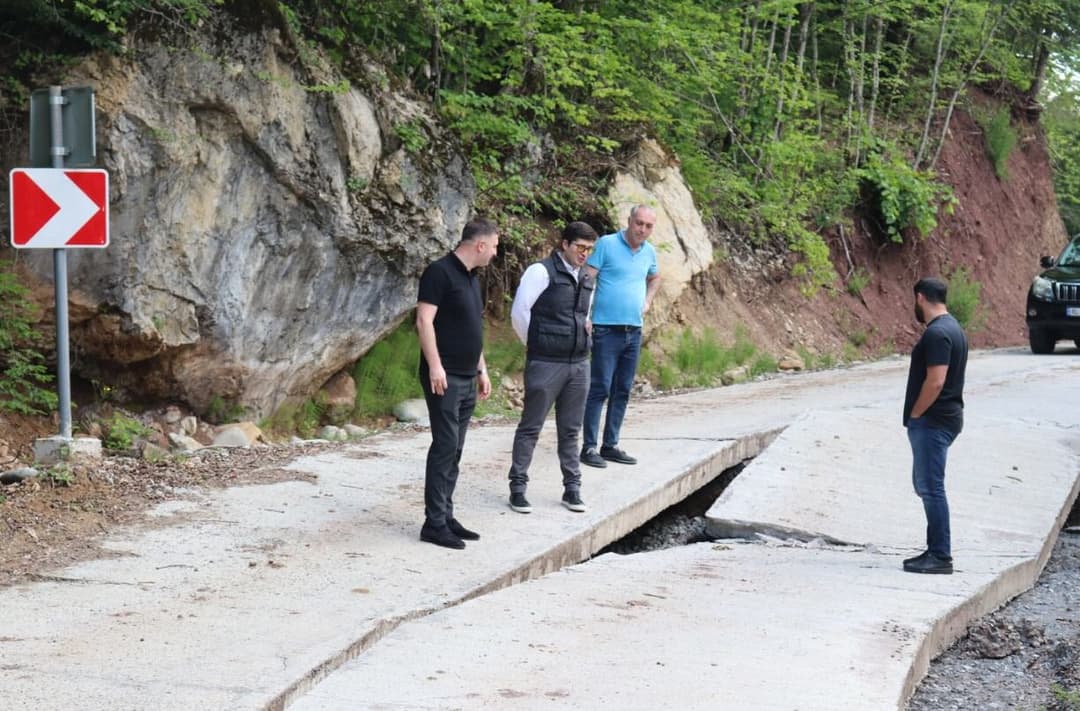 ონის მუნიციპალიტეტში მეწყრულმა პროცესებმა სოფლებთან მისასვლელი გზები დააზიანა