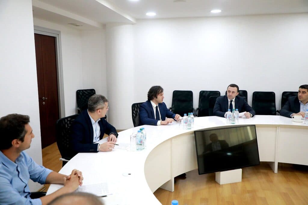 Frontnews image description