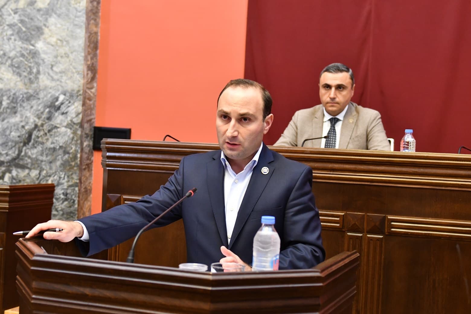 Frontnews image description