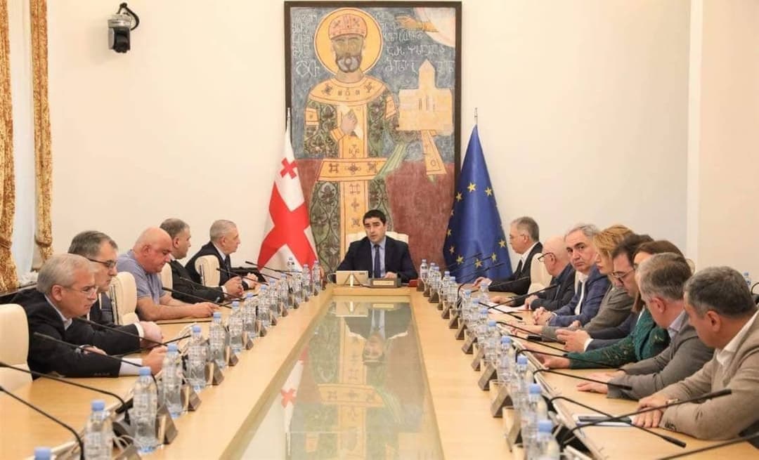 პარლამენტში მიმდინარე სასესიო კვირაში საპარლამენტო დებატები, მინისტრის საათი და ინტერპელაციის პროცედურა გაიმართება