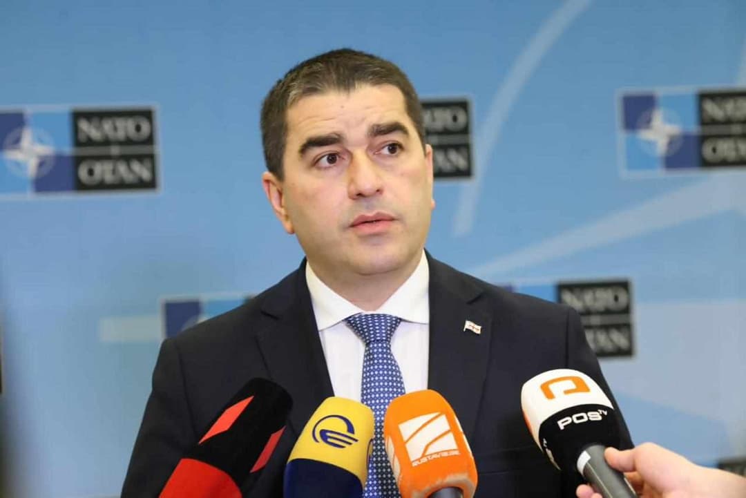 შალვა პაპუაშვილი – რა არის ეს თუ არა ცინიზმი, როდესაც ცენზორები მედიის დამოუკიდებლობაზე გვესაუბრებიან და ბიზნესის რეკეტიორები ბიზნესის თავისუფლებაზე