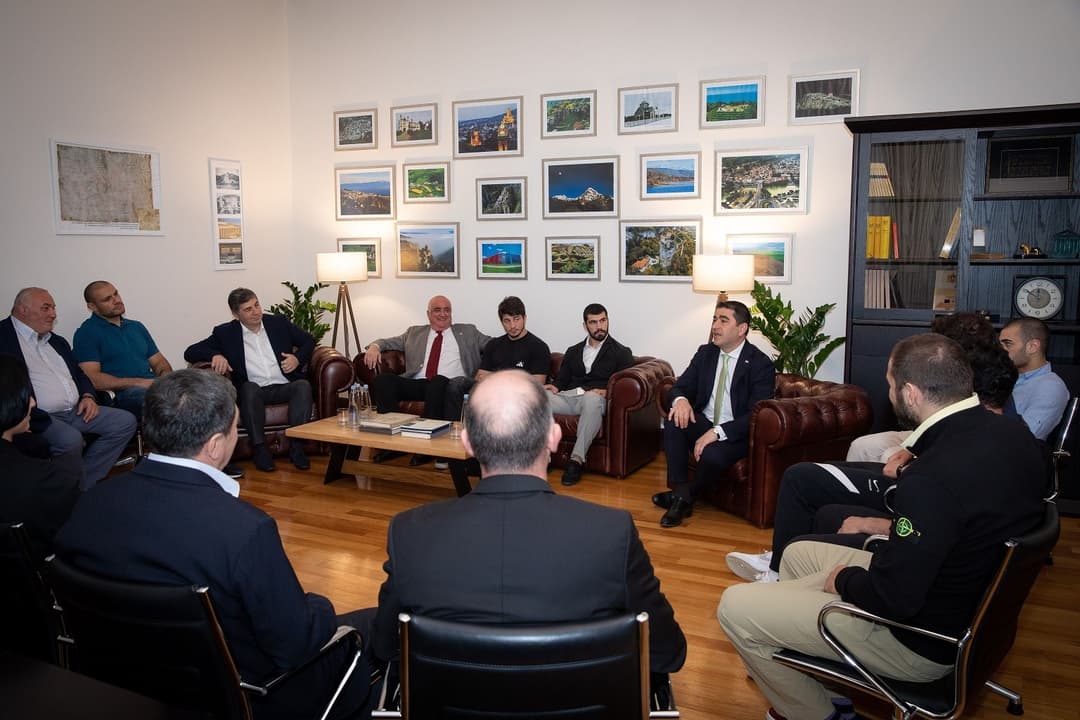 შალვა პაპუაშვილი საქართველოს ძიუდოს ნაკრების წევრებს შეხვდა