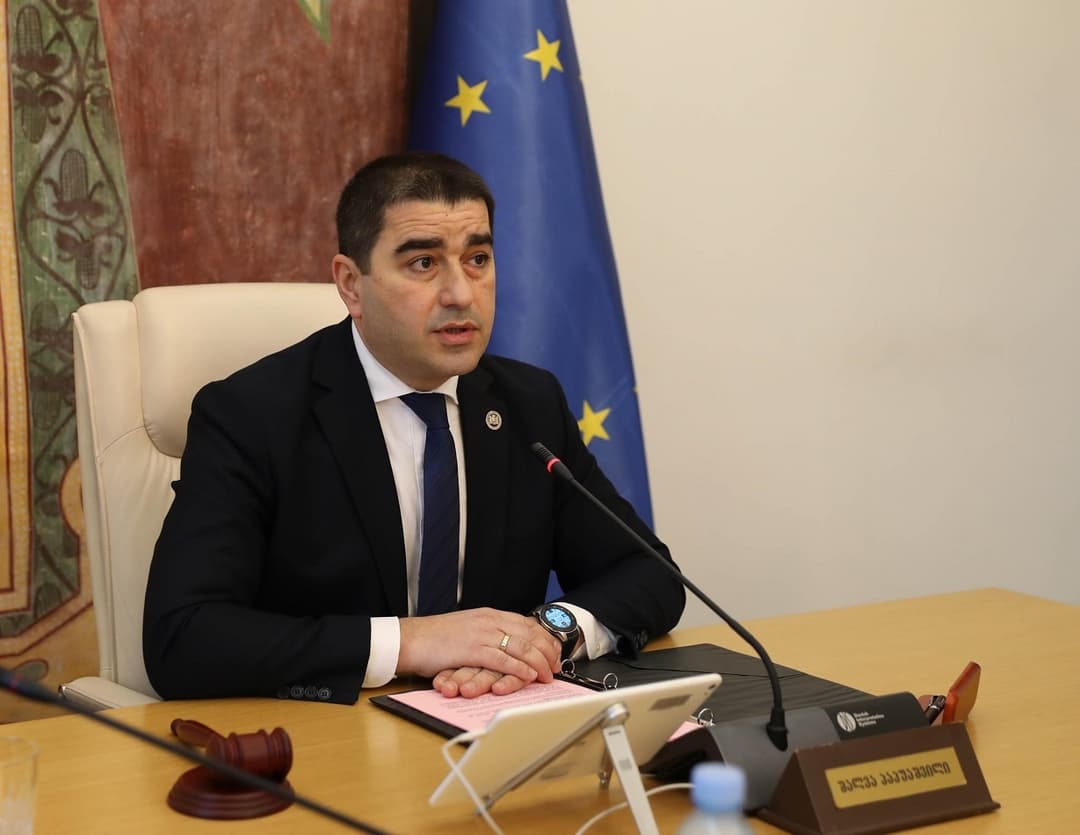 ბიუროს სხდომაზე დროებითი საგამოძიებო კომისიის შექმნის მოთხოვნით პარლამენტის დადგენილების პროექტი დაინიცირდა
