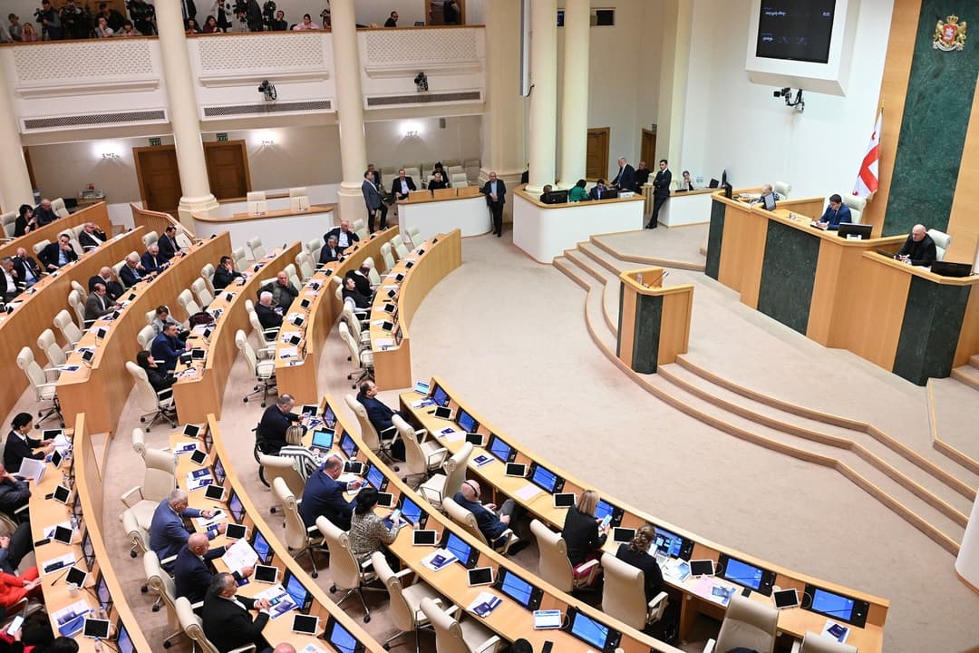 Parliament of Georgia approves motorcycles, mopeds in bus lanes