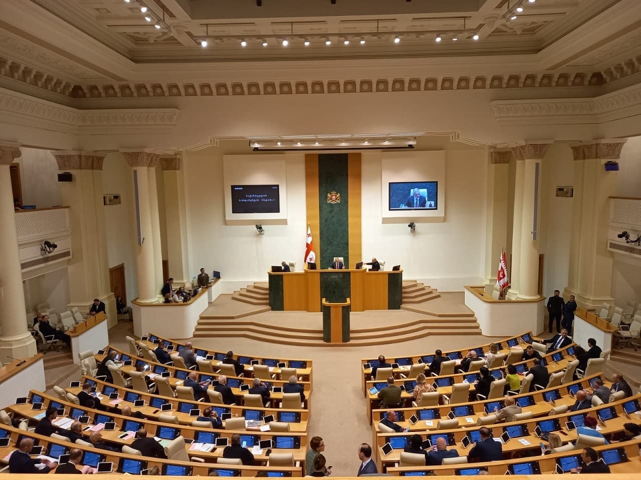 Frontnews image description