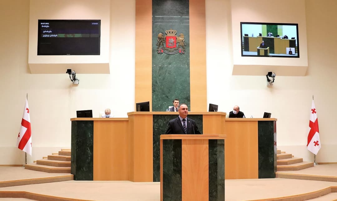 საკანონმდებლო ცვლილებით მთავარ სერჟანტებს სამსახურიდან დათხოვნის შემდეგ იარაღის ტარების უფლება ექნებათ