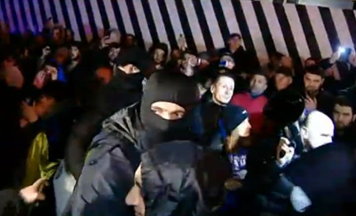 პარლამენტთან აქციის რამდენიმე მონაწილე დააკავეს