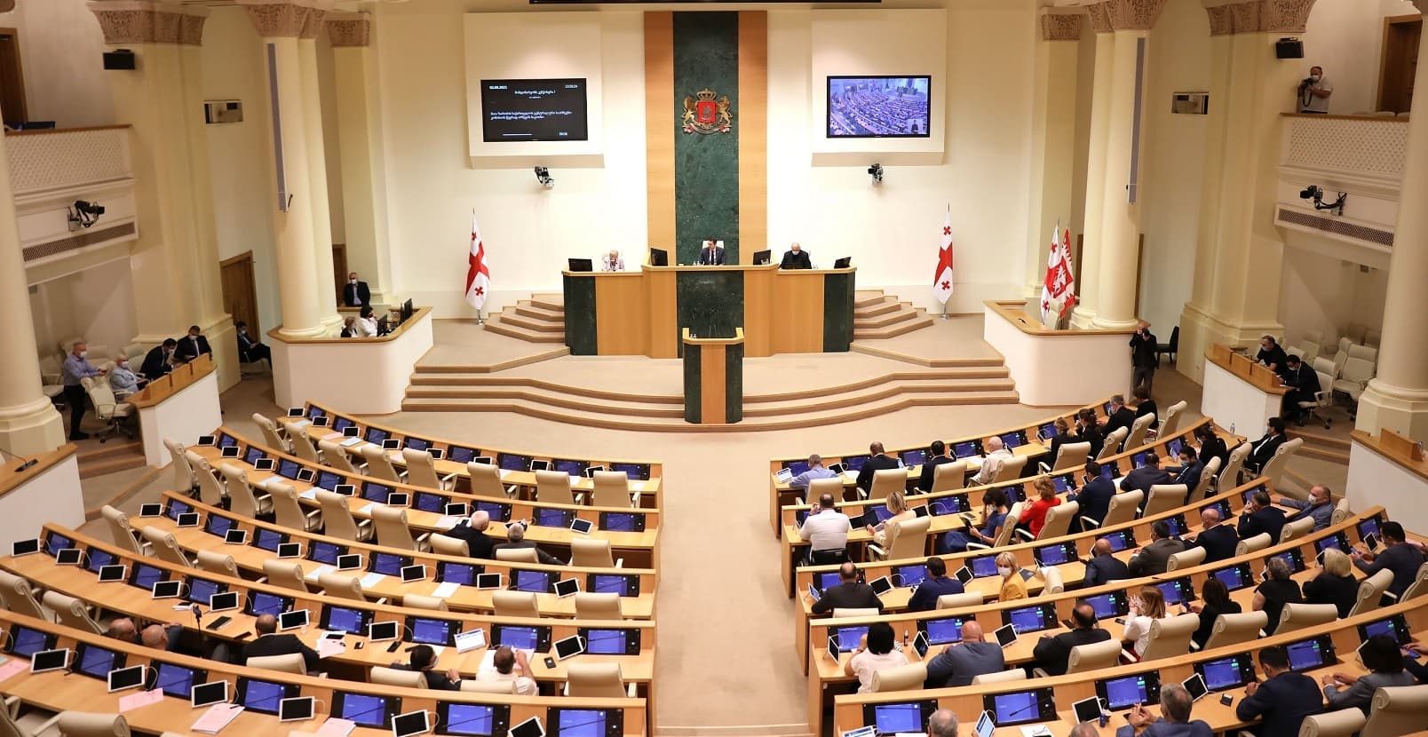 Frontnews image description