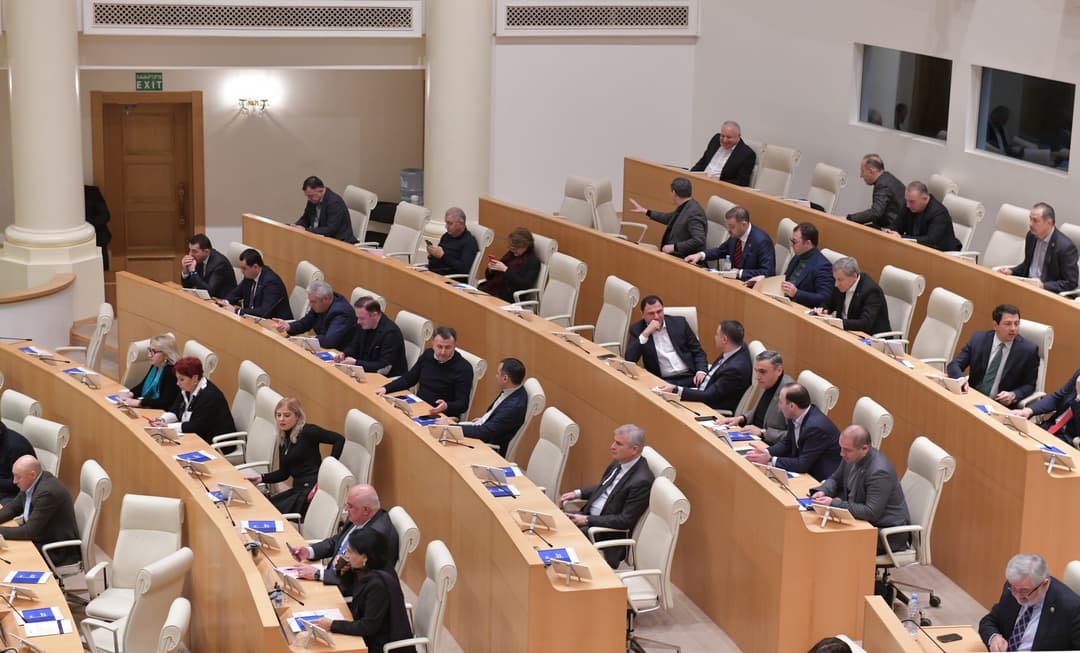 Georgian parliament approves foreign agents bill with its 1st reading amid mass protests