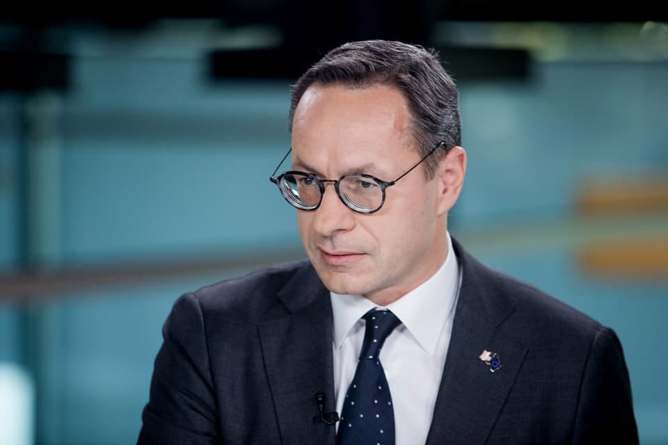 Frontnews image description