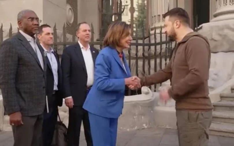 “იქამდე ვიქნებით თქვენ გვერდით, სანამ ეს ბრძოლა წარმატებით არ დასრულდება” – ნენსი პელოსი კიევში ჩავიდა