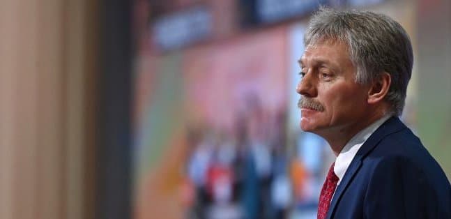 დიმიტრი პესკოვი – მიუღებლად მიგვაჩნია იმ ქვეყნის მეთაურის ასეთი რიტორიკა, რომლის ბომბებით ასობით ათასი ადამიანი დაიღუპა