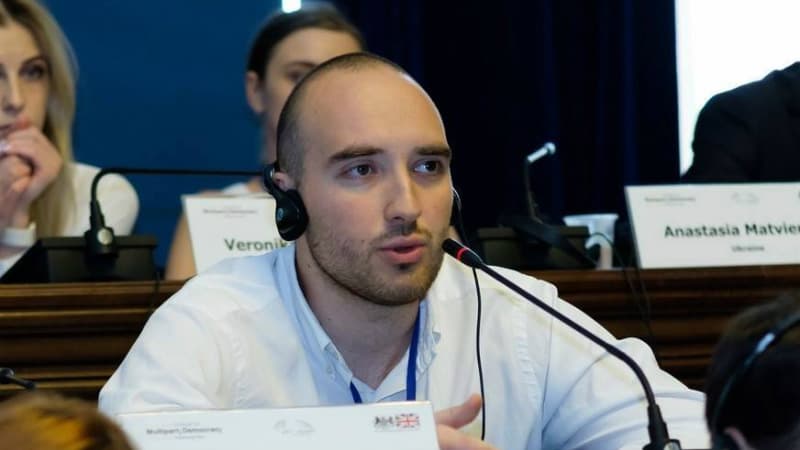 ირაკლი ფავლენიშვილი – დევიდ ლი ბოლო წლების მანძილზე აქტიურად იმეორებს ზუსტად იგივე ნარატივს, რასაც ავრცელებს “ქართული ოცნება“