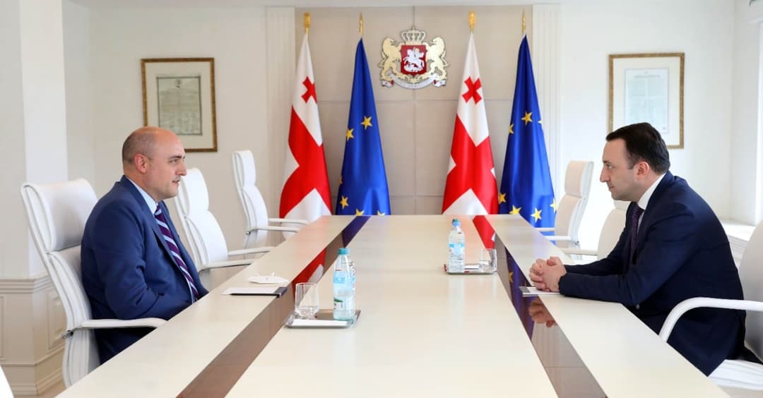 პრემიერ-მინისტრი “რადიო თავისუფლების“ პრეზიდენტს შეხვდა