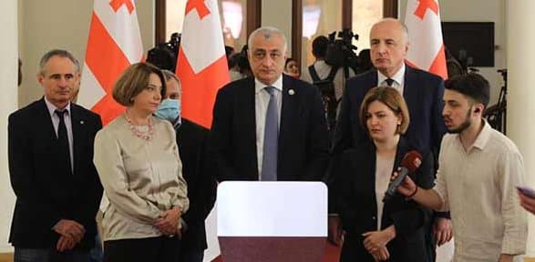 მამუკა ხაზარაძე – პარლამენტში ეშინიათ თავისუფალი სიტყვის, პოლიტიკური განცხადების და მწვავე კითხვების მოსმენის