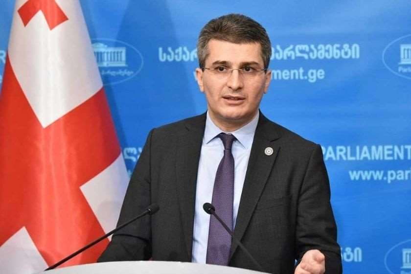 მამუკა მდინარაძე – “სირცხვილიას’’ ჩვენთვის ცნობილი ლიდერები გამოჩნდნენ მხოლოდ ბოლოსკენ და შეიძლება, ამანაც განაპირობა, რომ რიყეზე მესამედიც ვერ ჩაიყვანეს ხალხის იმ დიდი რაოდენობიდან