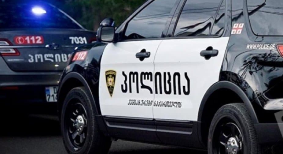 აჭარაში ჯგუფურად ჩადენილი გამოძალვის ბრალდებით 3 პირი დააკავეს