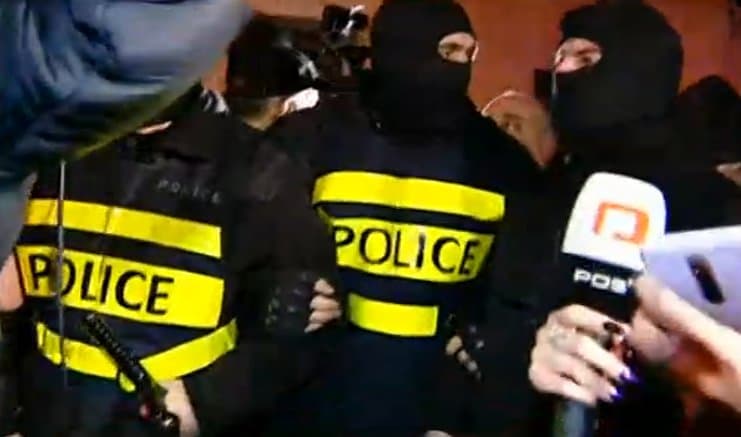 Frontnews image description