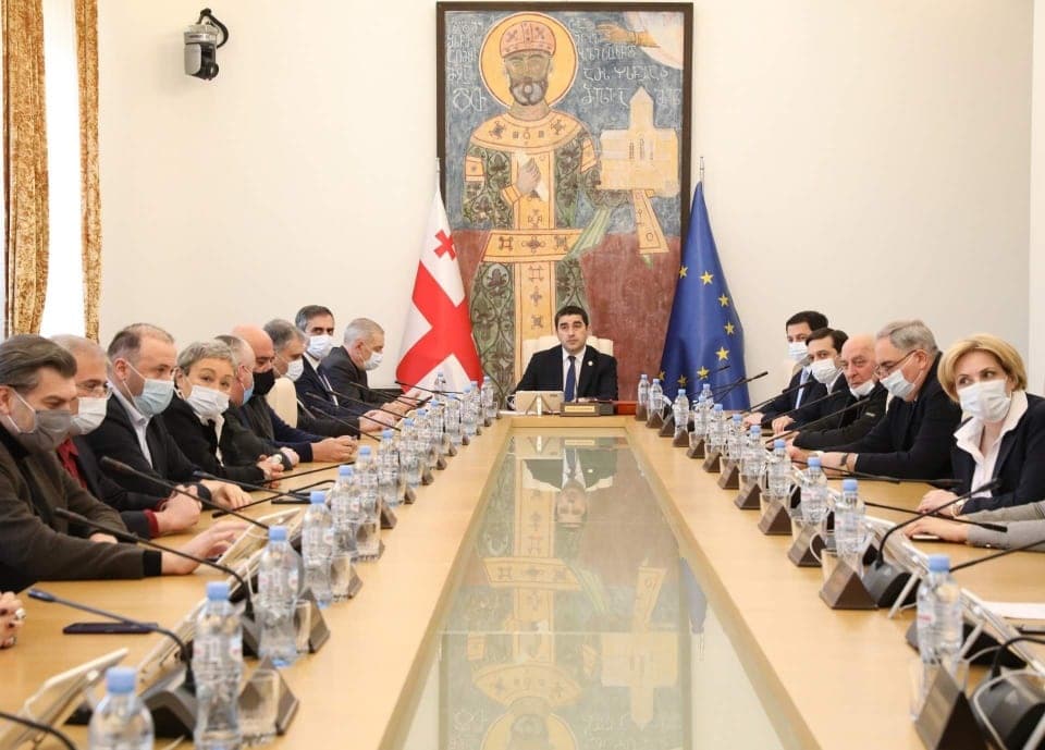 შალვა პაპუაშვილი – დაჩქარებული პროცედურა გახლავთ ჩვეულებრივი, რეგლამენტით გათვალისწინებული პროცედურა და არანაირი ხინჯი მას არ აქვს სამართლებრივად