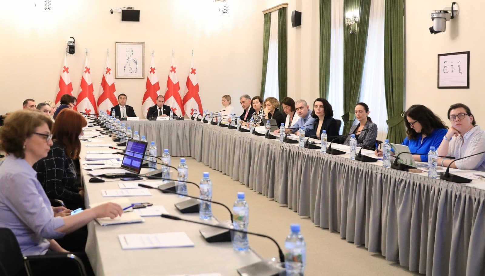 Frontnews image description