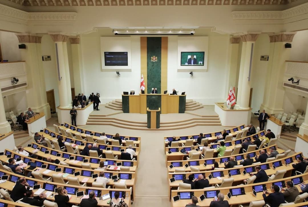 პარლამენტმა “საერთო სასამართლოების შესახებ“ კანონპროექტი მესამე მოსმენით მიიღო