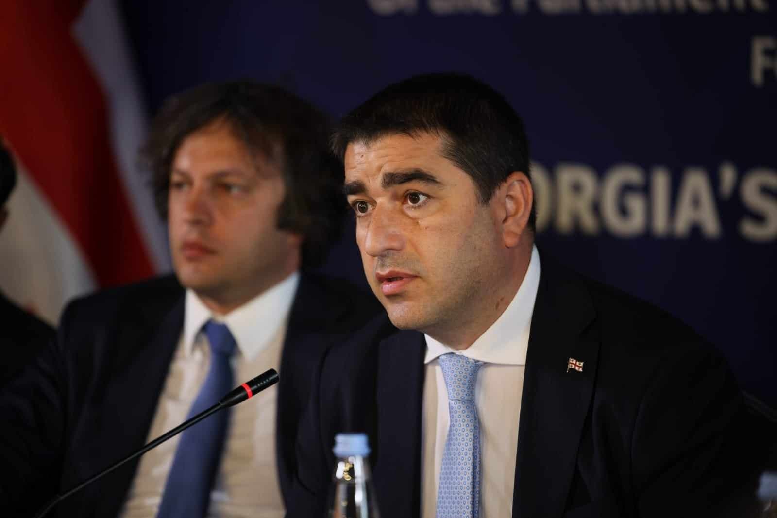 Frontnews image description