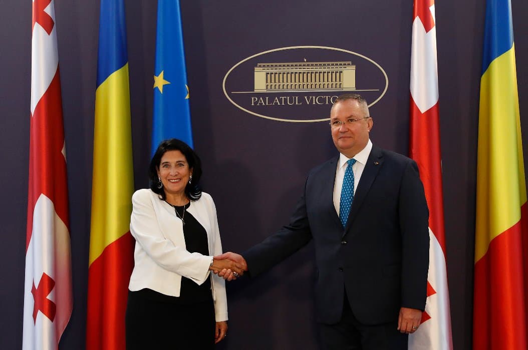 Frontnews image description