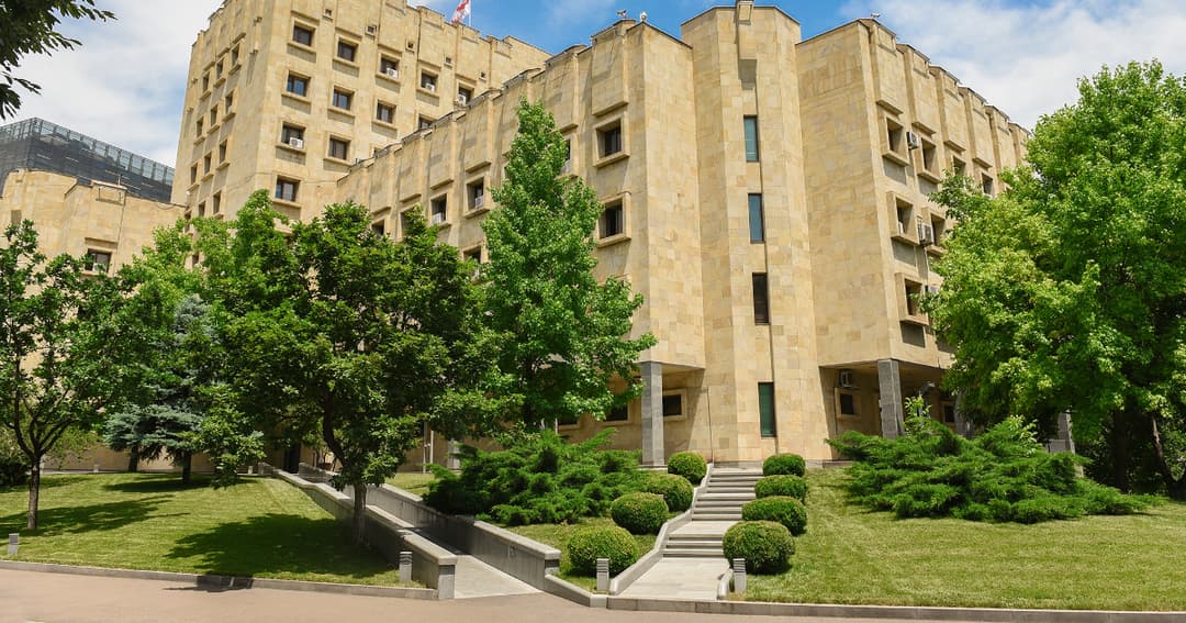 გენდერის ნიშნით განსაკუთრებული სისასტიკით ჩადენილი განზრახ მკვლელობის ფაქტზე ბრალდებულს უვადო პატიმრობა მიესაჯა