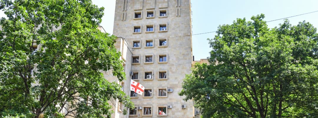 პროკურატურამ დიდი ოდენობით თანხის თაღლითურად დაუფლების ფაქტი გამოავლინა