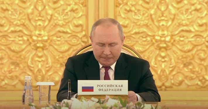 Russian President directs implementation of modernized military conscription system