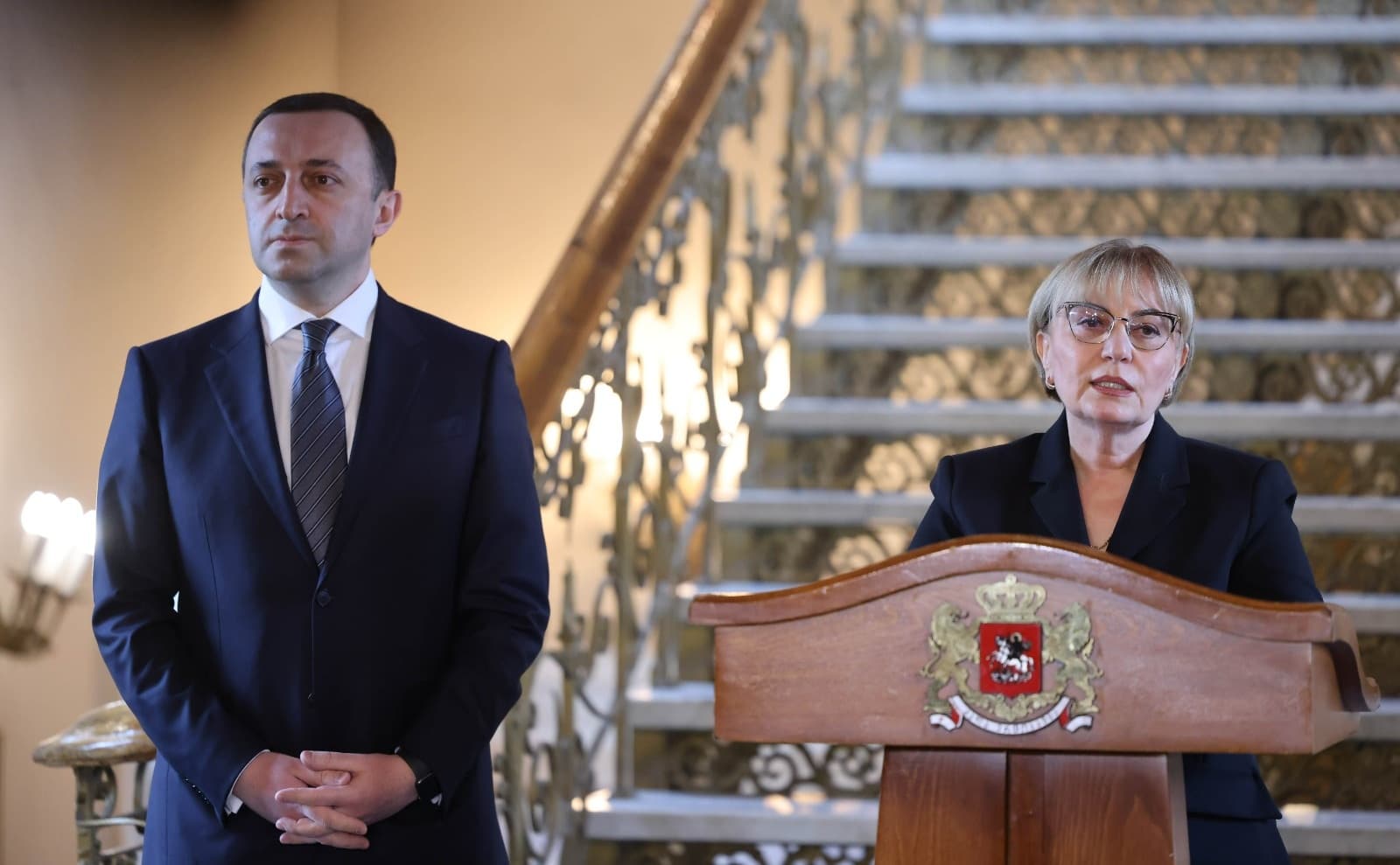 Frontnews image description