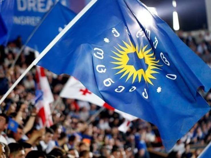 “ქართული ოცნება“ – პრეზიდენტს კონსტიტუციის გადაწერის შესაძლებლობას ვერავინ მისცემს