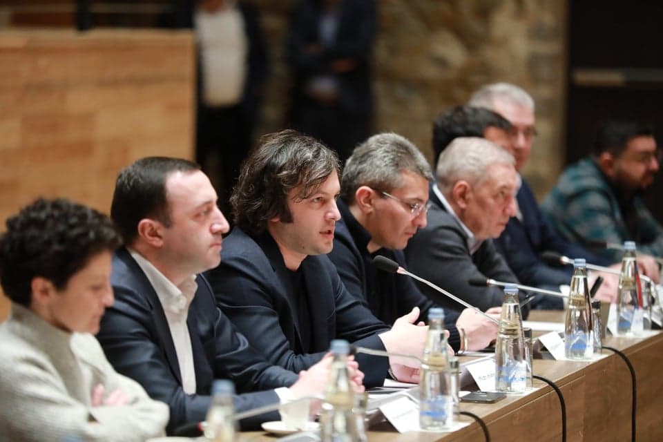 “ქართული ოცნების“ ლიდერებმა თელავში სამუშაო შეხვედრა გამართეს