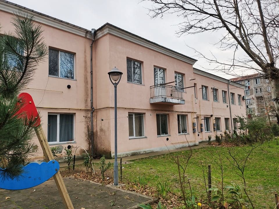 ქუთაისში დევნილების საცხოვრებელი ბინა გაქურდეს