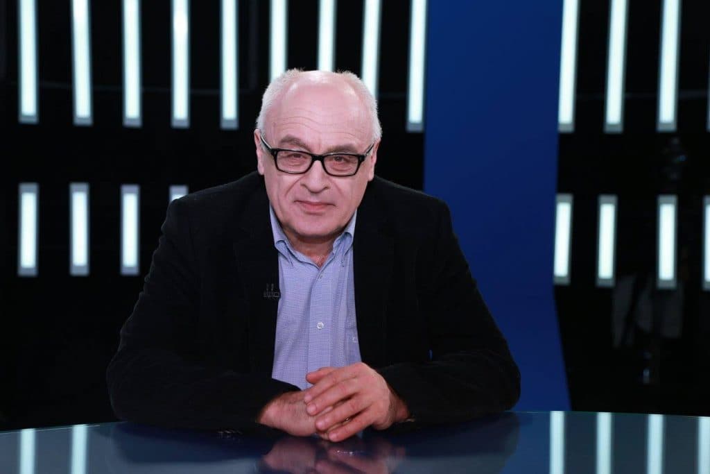 Frontnews image description