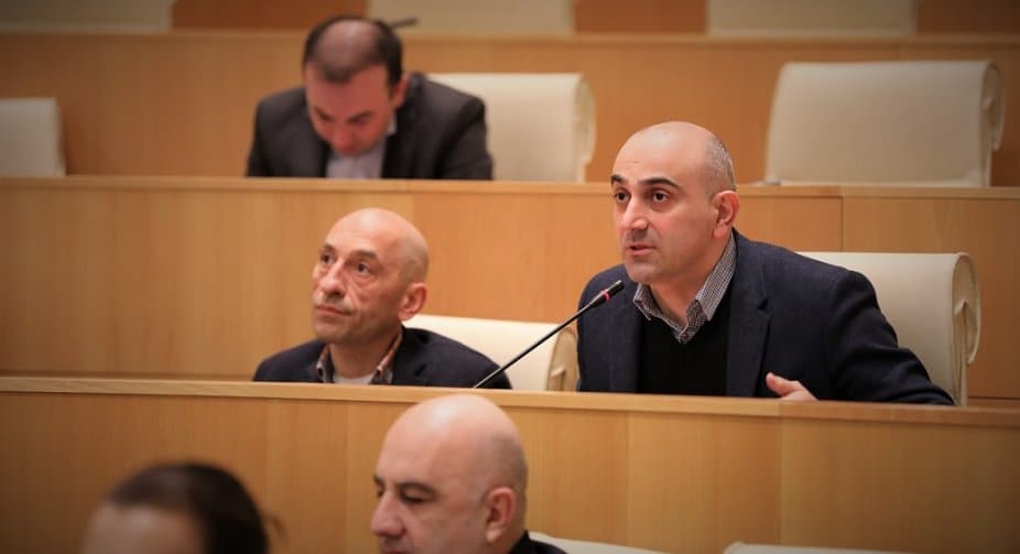 ალექსანდრე რაქვიაშვილი – შეიძლება, ეს მოთხოვნა მთლად გაუაზრებლადაც არ იყო მოგონილი, მაგრამ მაშინ გამოდის, რომ ის მხოლოდ საბაბია, რათა ძალაუფლება ხელში ჩაიგდო