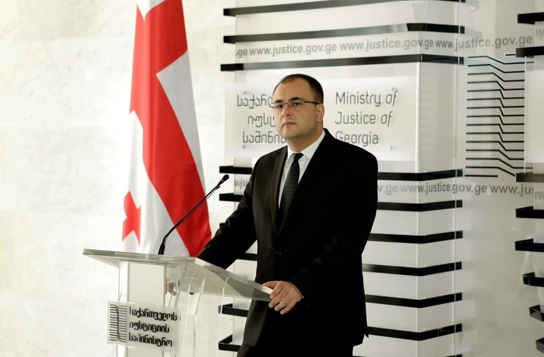 რატი ბრეგაძე – ფარცხალაძის საქმეზე გამოძიებასთან დაკავშირებით უნდა ჰკითხოთ იმ ორგანოს, რომელიც აწარმოებს გამოძიებას, მე დეტალებზე ინფორმაცია არ მაქვს