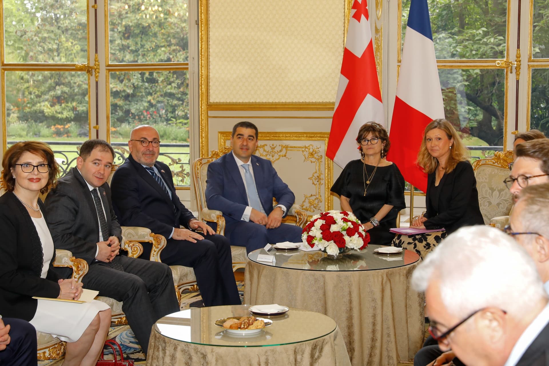 Frontnews image description