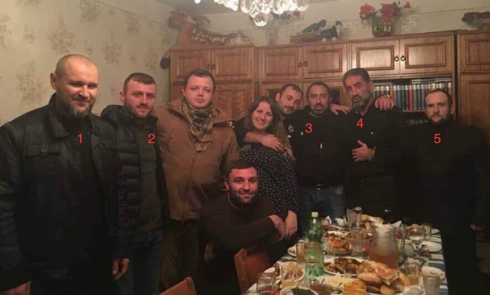 Frontnews image description