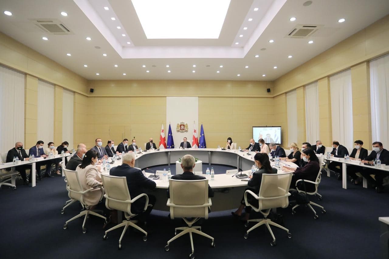 Frontnews image description